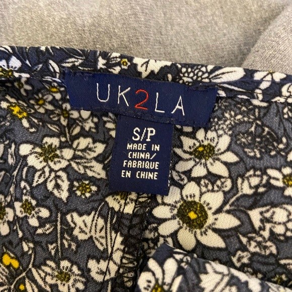 Size s womens summer tank top very light - Picture 2 of 2